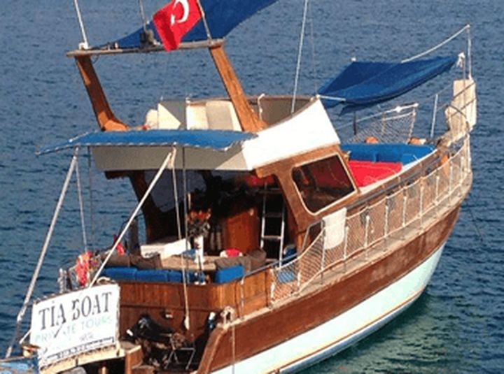 Tia Gezi Teknesi Kaş